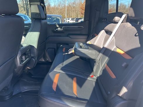 Used 2022 GMC Sierra 1500 AT4 w/ AT4 Premium Package image 27