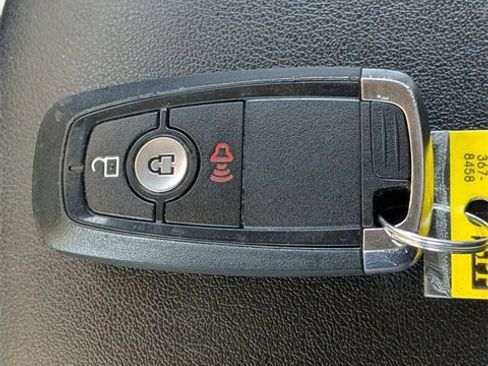 Used 2023 Ford Edge SEL image 32