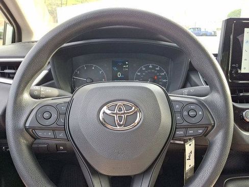 Certified 2025 Toyota Corolla LE image 17