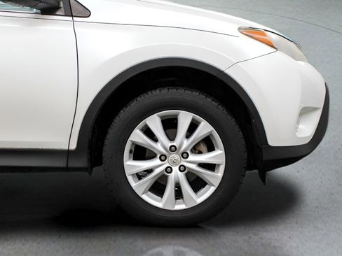 Used 2014 Toyota RAV4 Limited FWD image 40