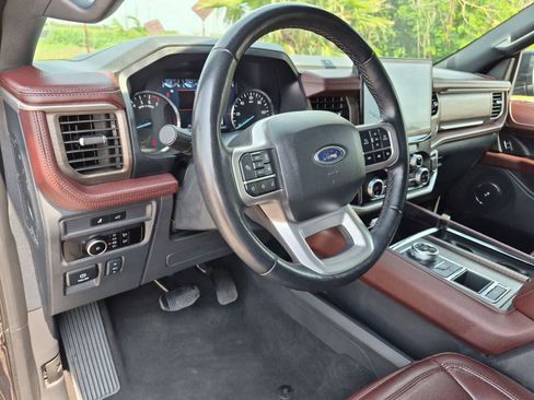 Used 2024 Ford Expedition Max Limited RWD image 10