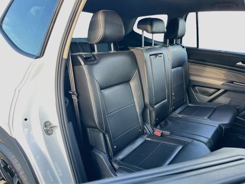 Used 2023 Volkswagen Atlas SEL R-Line AWD/4WD image 29