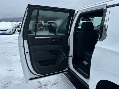 New 2026 Chevrolet Suburban LT w/ Comfort Package image 30