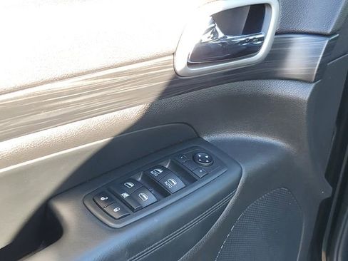 Certified 2020 Jeep Grand Cherokee Altitude image 26