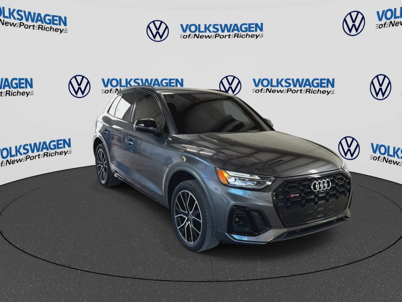 Used 2023 Audi SQ5 Premium Plus w/ Premium Plus Package AWD/4WD image 2