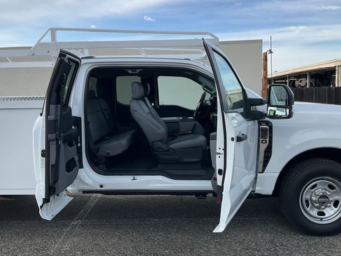 New 2025 Ford F350 XL w/ XL Chrome Package image 33