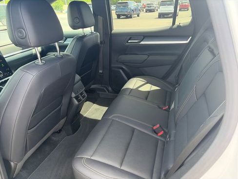 Used 2025 GMC Terrain Elevation w/ Elevation Premium Package AWD/4WD image 16