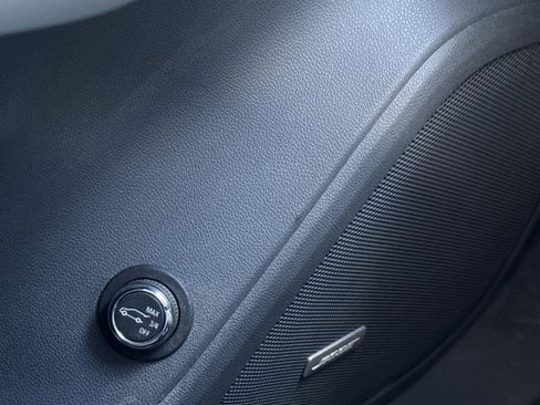 Used 2021 Chevrolet Blazer LT w/ Sound & Technology Package image 20