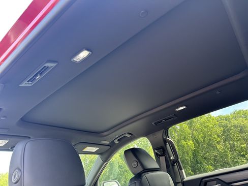 New 2026 GMC Acadia AT4 w/ Luxury Package AWD/4WD image 30