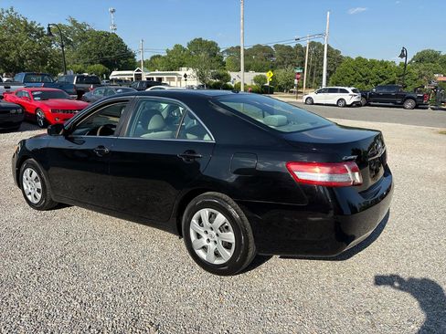 Used 2011 Toyota Camry FWD image 12