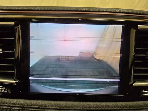 Used 2020 Chrysler Pacifica Limited image 20