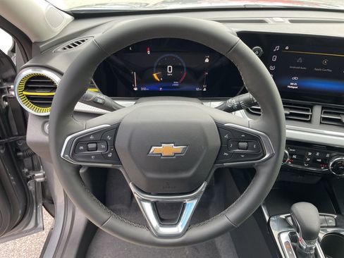 New 2026 Chevrolet Trax LT w/ Driver Confidence Package image 12