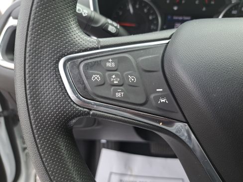 Used 2021 Chevrolet Equinox LT FWD image 17