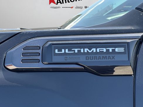 Used 2024 GMC Sierra 3500 Denali Ultimate AWD/4WD image 46