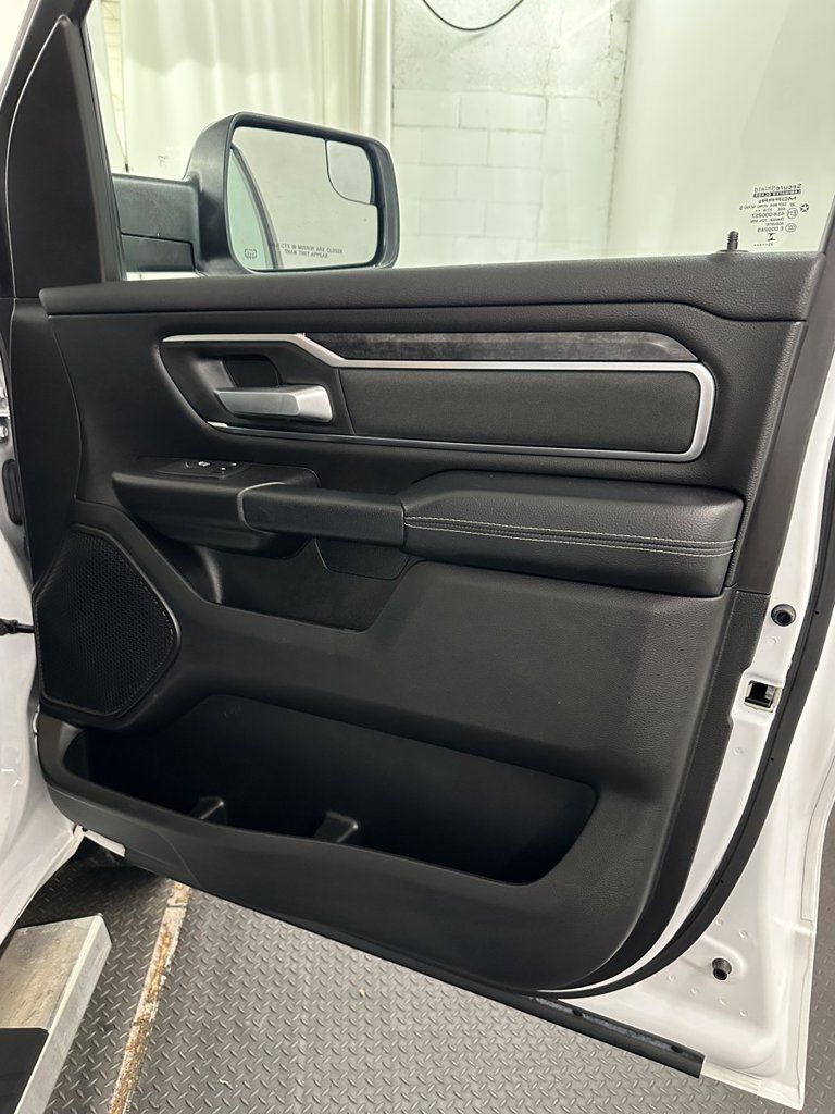 Used 2024 RAM 1500 Big Horn AWD/4WD image 36