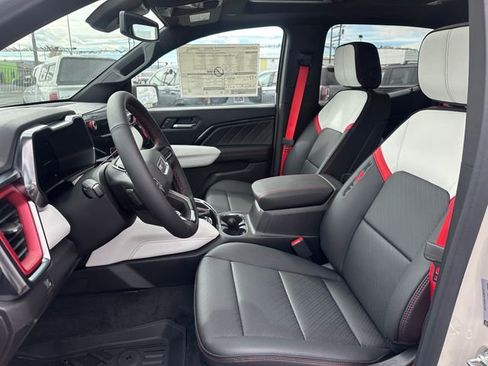 New 2026 GMC Canyon AT4X w/ LPO, Black Badging Package image 21