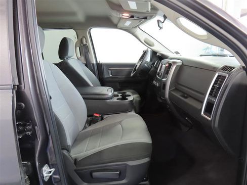 Used 2024 RAM 1500 Classic SLT image 32