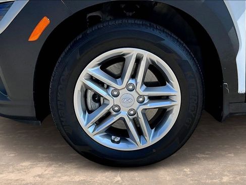 Used 2023 Hyundai Kona SE AWD/4WD image 36