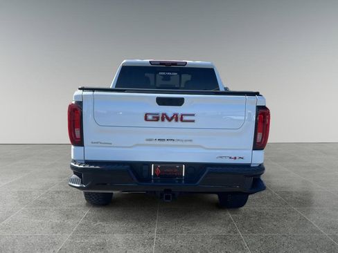 Used 2024 GMC Sierra 1500 AT4X image 5