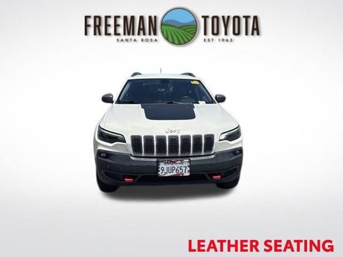 Used 2019 Jeep Cherokee Trailhawk w/ Cold Weather Group AWD/4WD image 3