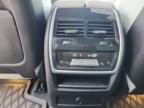 Used 2023 BMW X5 sDrive40i w/ M Sport Package RWD image 18