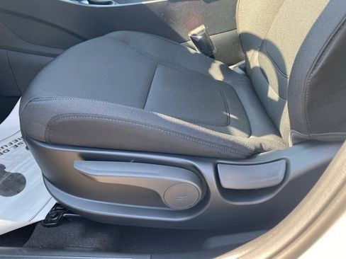 New 2026 Hyundai Tucson SE image 12