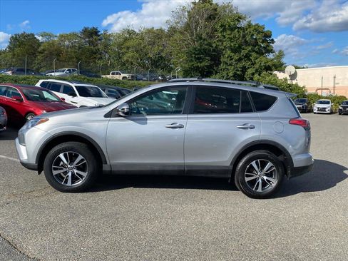 Used 2017 Toyota RAV4 XLE image 2