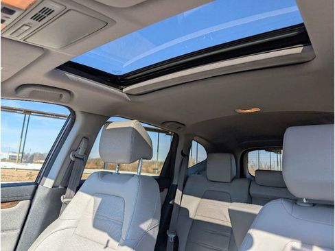 Used 2017 Honda CR-V Touring image 15