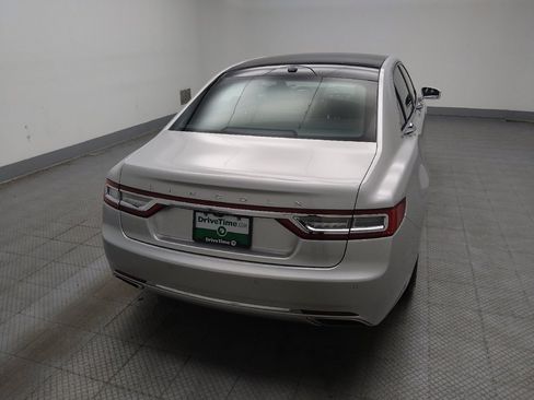 Used 2017 Lincoln Continental Select w/ Climate Package AWD/4WD image 7