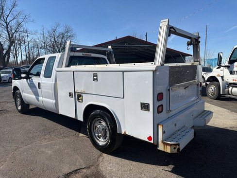Used 2011 Ford F250 XL w/ PWR Equipment Group image 9