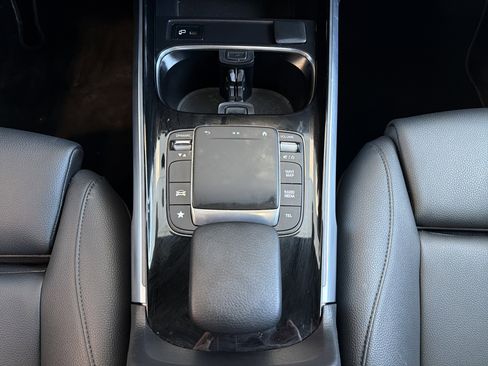 Certified 2023 Mercedes-Benz GLB 250 4MATIC image 21