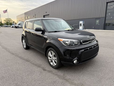 Used 2016 Kia Soul + FWD image 1