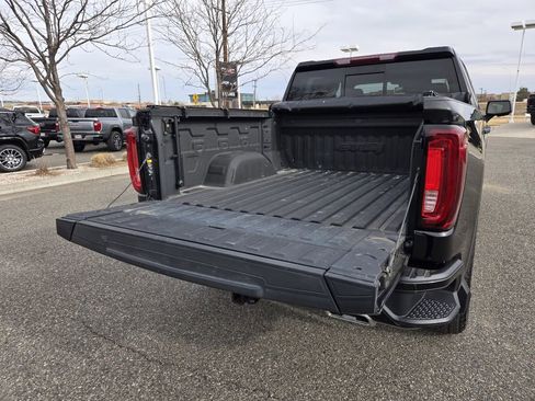 Used 2024 GMC Sierra 1500 AT4 w/ AT4 Premium Package image 10