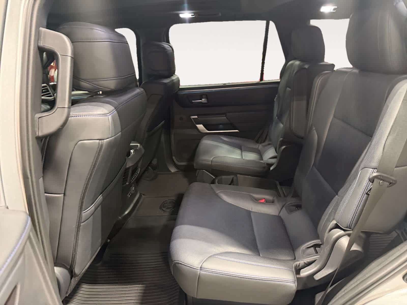 Used 2025 Toyota Sequoia Platinum AWD/4WD image 14