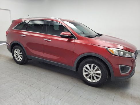 Used 2017 Kia Sorento FWD image 11