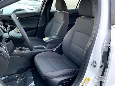 Used 2019 Chevrolet Cruze LT w/ LT Fleet Convenience Package image 7
