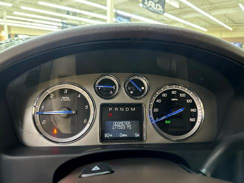 Used 2011 Cadillac Escalade EXT Premium image 21