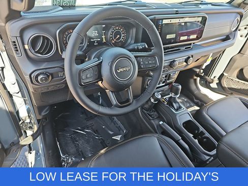 New 2025 Jeep Gladiator Willys image 15