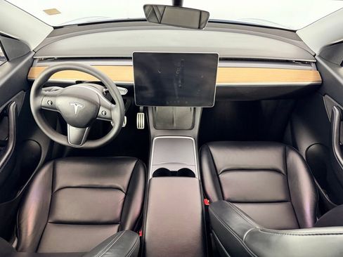 Used 2022 Tesla Model Y Performance image 16
