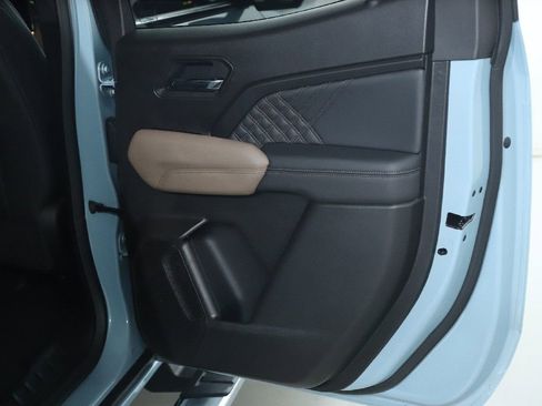 Used 2026 GMC Canyon Denali AWD/4WD image 32
