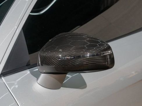 Used 2011 Audi R8 V10 image 38