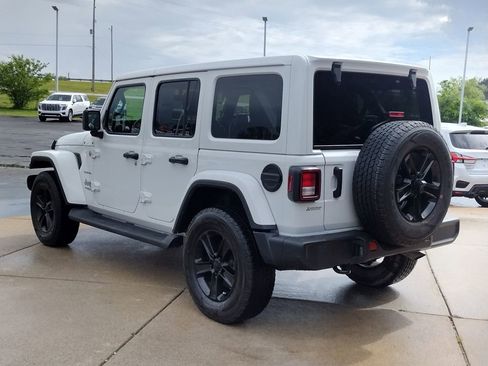 Used 2022 Jeep Wrangler Unlimited Sahara w/ Cold Weather Group AWD/4WD image 20