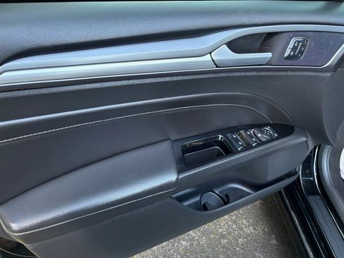 Used 2016 Ford Fusion Titanium image 15