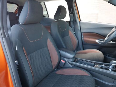 Used 2023 Nissan Kicks SR image 27