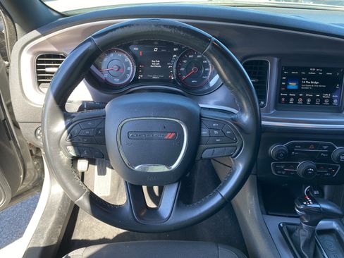 Used 2019 Dodge Charger SXT w/ Blacktop Package image 13