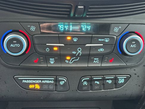 Certified 2019 Ford Escape Titanium image 21