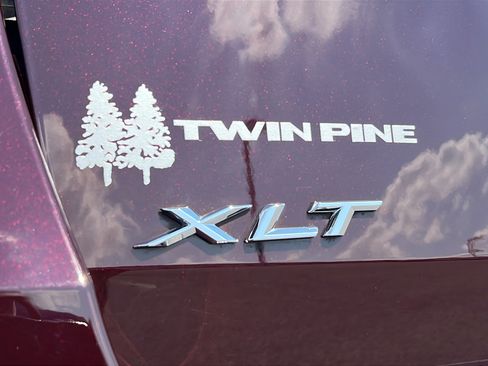 Used 2023 Ford Explorer XLT w/ Equipment Group 202A AWD/4WD image 28