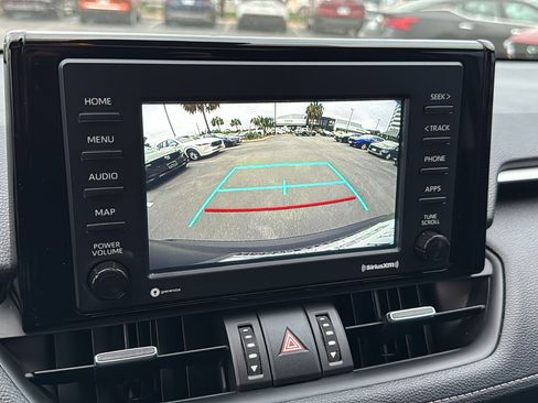 Used 2021 Toyota RAV4 XLE Premium image 34