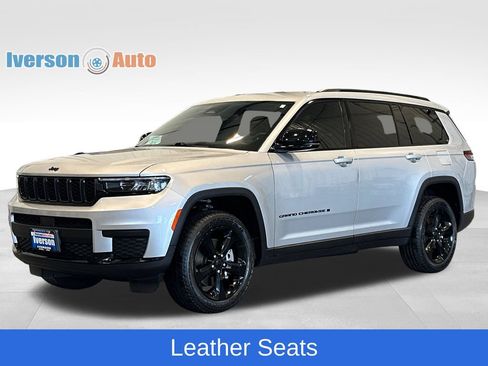 Used 2023 Jeep Grand Cherokee L Laredo AWD/4WD image 5