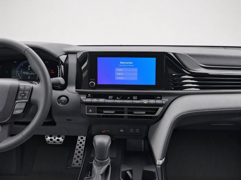 Used 2025 Toyota Camry SE FWD image 20